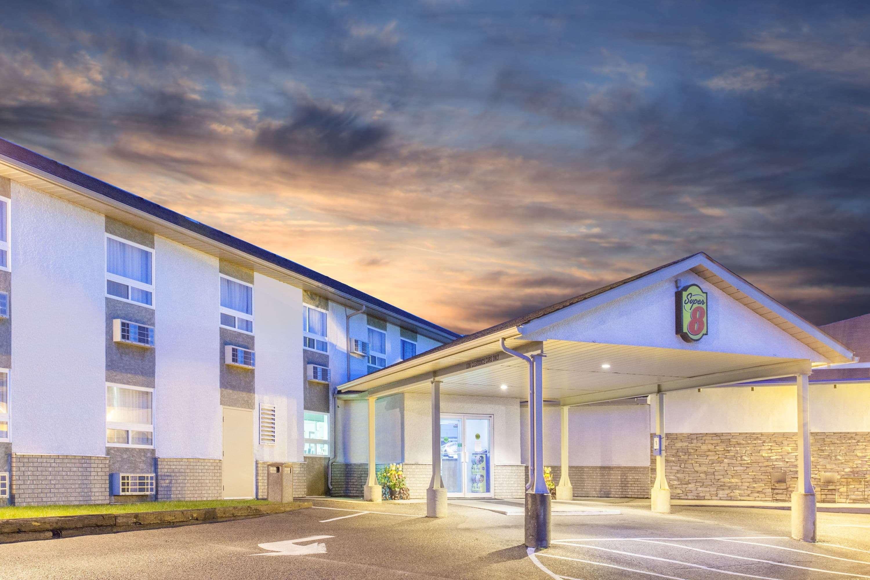 Hotel Super 8 By Wyndham Kenora Exteriér fotografie
