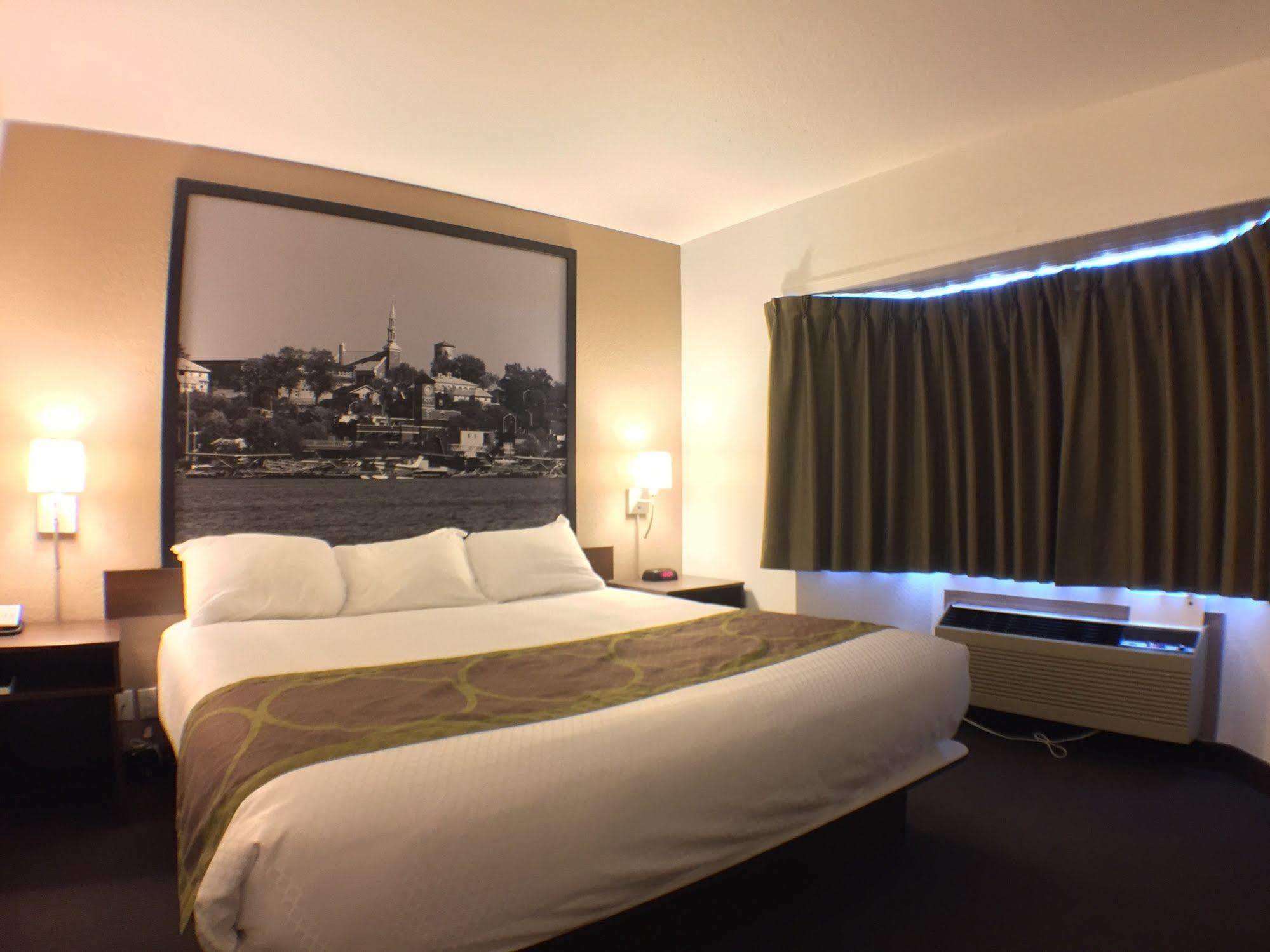 Hotel Super 8 By Wyndham Kenora Exteriér fotografie