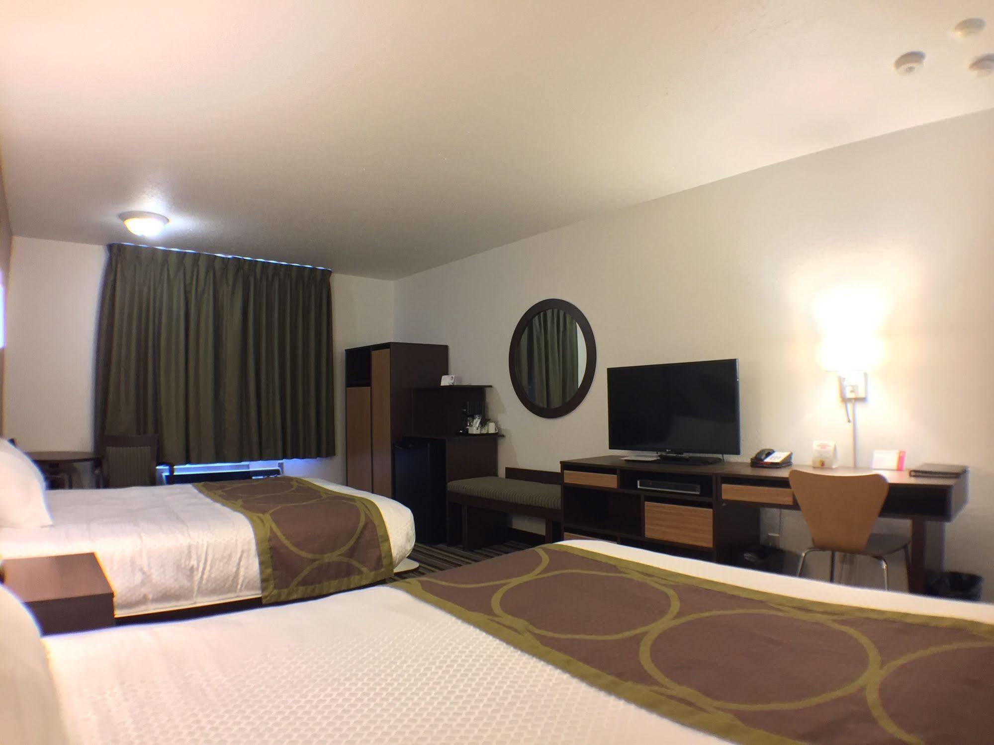 Hotel Super 8 By Wyndham Kenora Exteriér fotografie